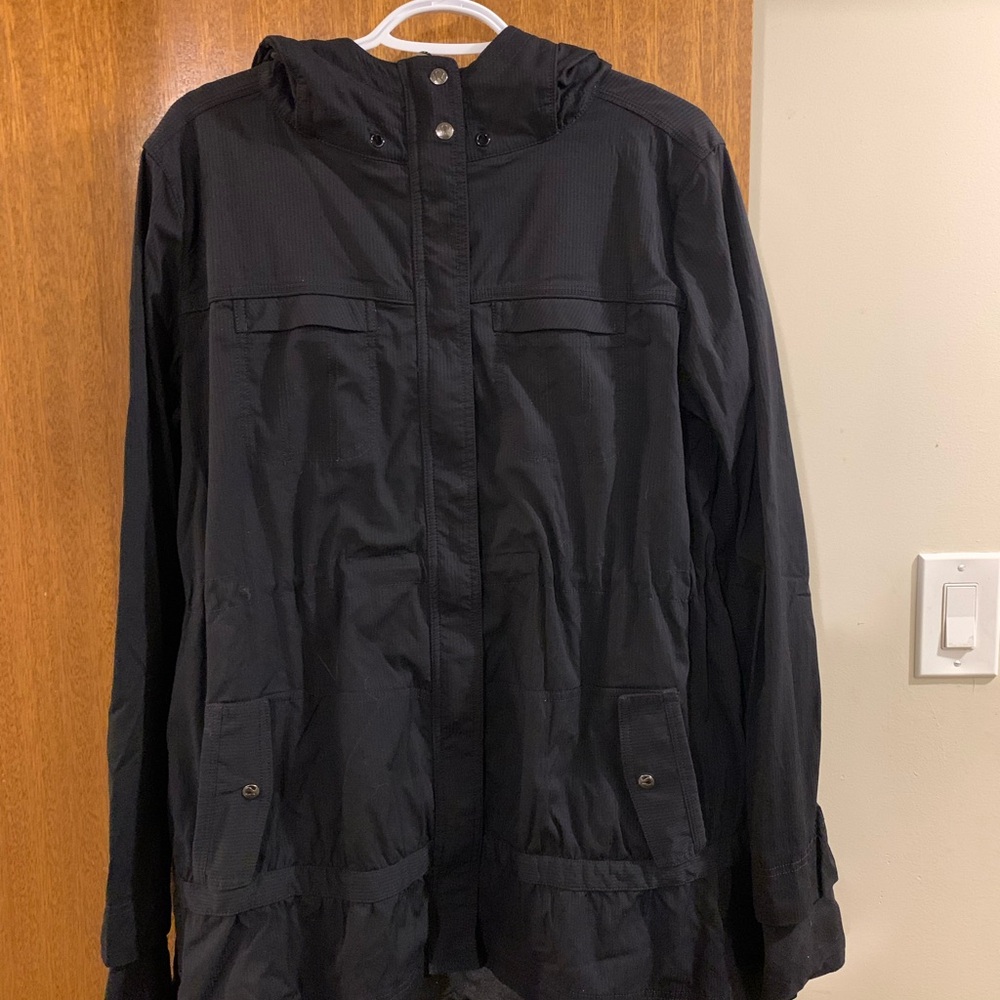 Lululemon black jacket
